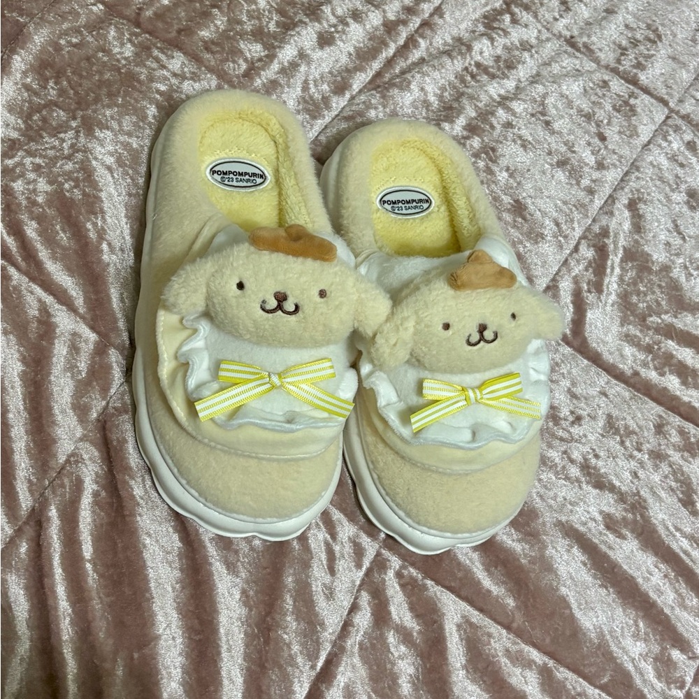 New Sanrio Pompompurin Cozy Plush Slippers - Picture 2 of 4
